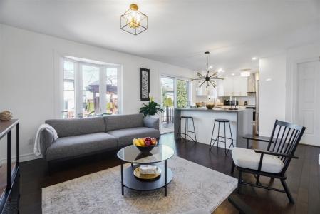 8360 Av. Oregon, Brossard, Quebec J4Y 2J7, Canada