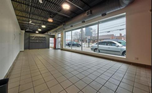 2020-2020A Boul. des Laurentides, Laval (Chomedey), Квебек H7M 2Y9, Канада