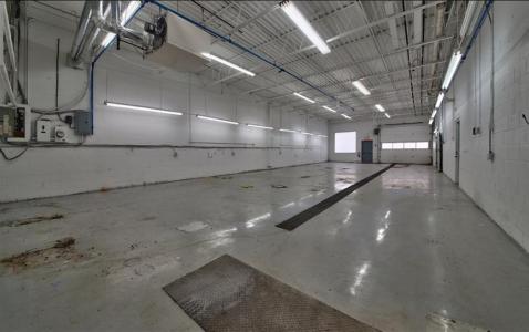 2020-2020A Boul. des Laurentides, Laval (Chomedey), Квебек H7M 2Y9, Канада