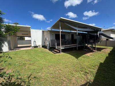 1a -2a Leichhardt Drive, Moranbah, QLD 4744, Australia