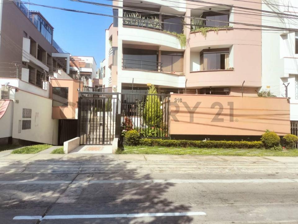 8 Urb. Monterrico Norte , Lima, Lima 00001, Peru
