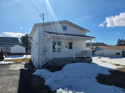 2 Rue de la Plage, Quebec G0L 4H0, Canada