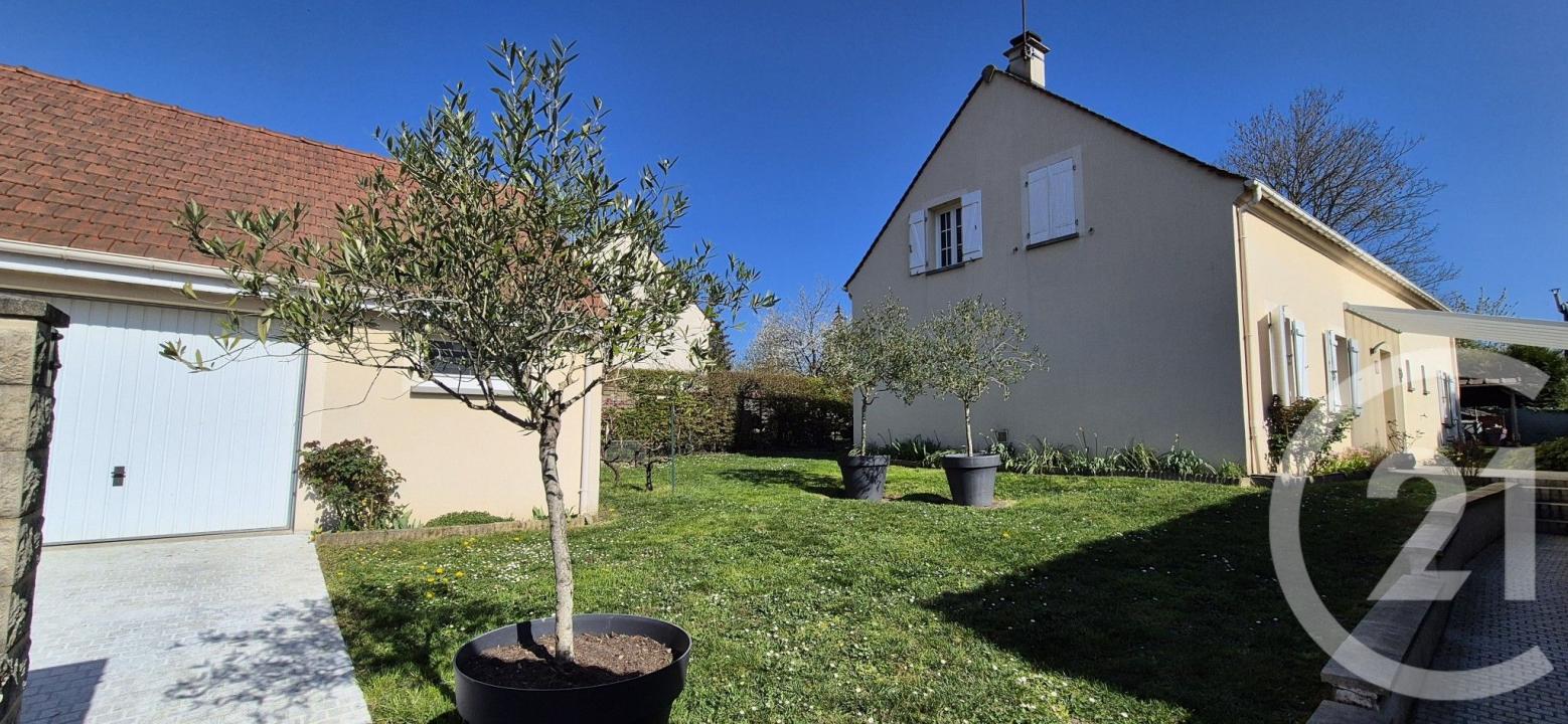 Vigny, Île-de-France 95450, France