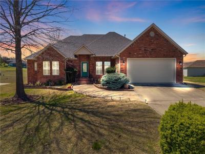 1D Fairway Dr., Holiday Island, Arkansas 72631, USA