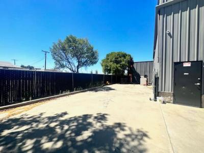 1109 E Main Street, Visalia, קליפורניה 93277, ארצות הברית של אמריקה