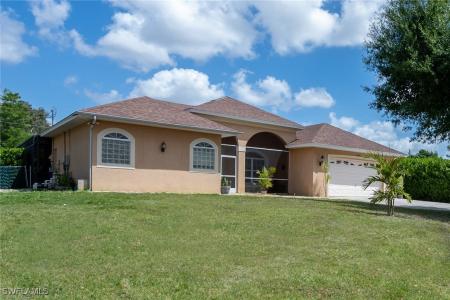 6817 Eagle Street, Fort Myers, Floryda 33966, USA