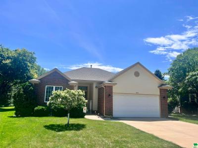 165 Prairie Bend, Dakota Dunes, SD 57049, USA