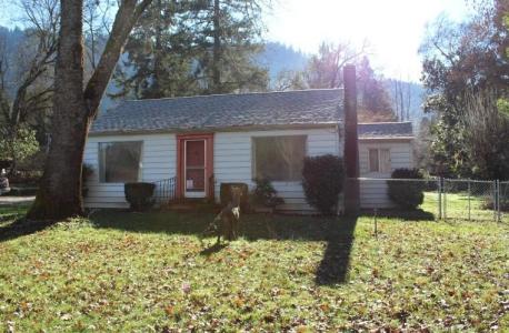 7015 Rogue River Highway, Grants Pass, Oregon 97527, Stati Uniti