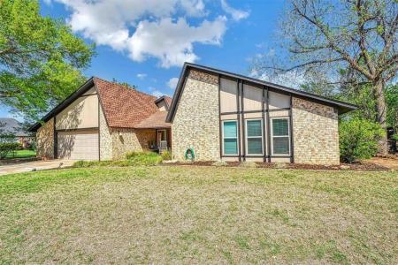 816 Rosehaven Drive, Altus, Oklahoma 73521