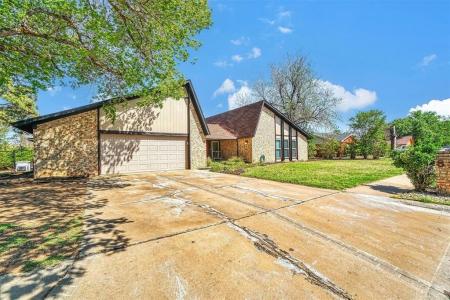 816 Rosehaven Drive, Altus, Oklahoma 73521, USA