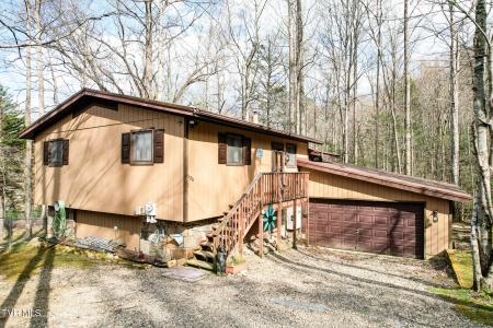 120 Misty Way, Cosby, Tennessee 37722, USA