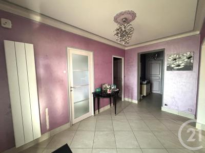 Cosse Le Vivien, País Do Loire 53230, França