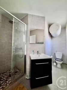 Clichy, Île-de-France 92110, France