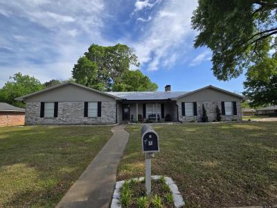 301 Country Club Lane, Pittsburg, Texas 75686, USA