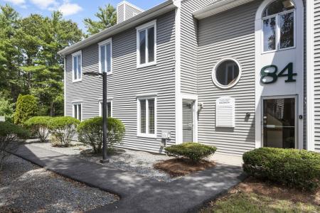84 Faunce Corner Road Unit 320, Dartmouth, Massachusetts 02747, États-Unis