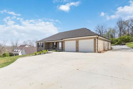 103 Sena Way, Richmond, Kentucky 40475, USA