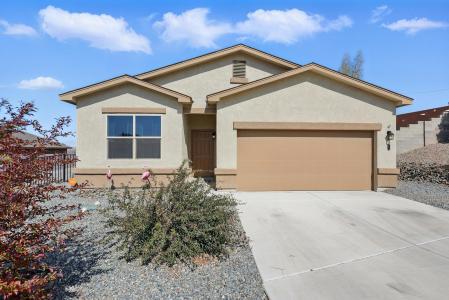 13 Bravo Road, Los Lunas, New Mexico 87031, HOA KỲ