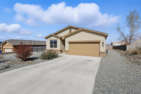13 Bravo Road, Los Lunas, New Mexico 87031, HOA KỲ
