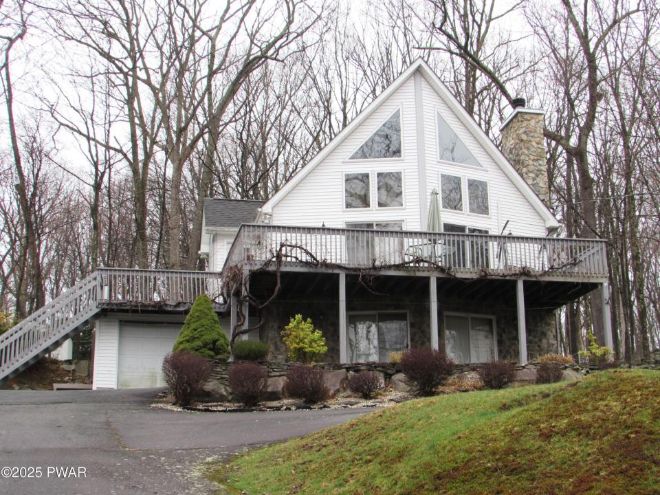 169 N Lake Drive, Dingmans Ferry, Pensilvania 18328, Estados Unidos