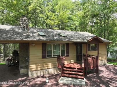 22 Estates Drive, Lake Harmony, Pennsylvania 18624, USA