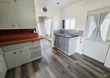 522 Ellis Ave, Winchester, Idaho 83555, USA