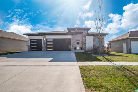 2640 Nicklaus Blvd, Sioux City, Iowa 51106