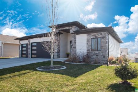 2640 Nicklaus Blvd, Sioux City, Iowa 51106