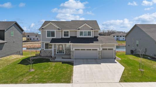 70 NW Hidden Knoll, Waukee, איווה 50263, ארצות הברית של אמריקה 