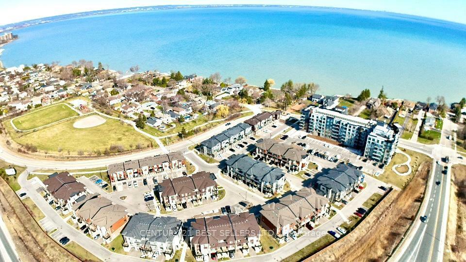 590 NORTH SERVICE ROAD, Hamilton, Ontario L8E 0K5, Canadá