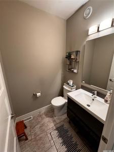 103 TOWNSGATE WAY, Weyburn, 萨斯喀彻温省 S4H 3P3, 加拿大