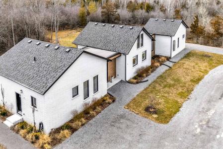 19485 LOYALIST PARKWAY, Prince Edward County, Ontario K0K 1T0, Canada