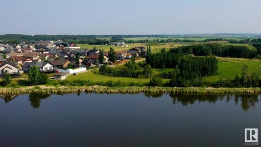 6740 CEDAR WAY, Innisfail, Alberta T4G 0A5, Canadá