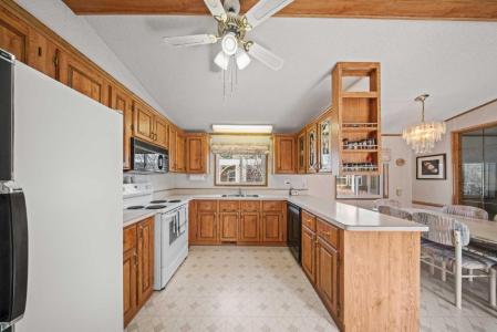 37543 ENGLAND WAY, Rural Red Deer County, Alberta T4S 2C3, Canada