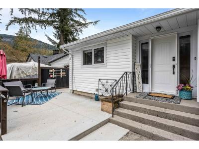 404 BIRCH STREET, Cultus Lake, British Columbia V2R 4Z3, Canada