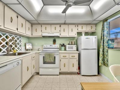 8838 W Mcnab Rd , 304, Tamarac, Florida 33321, USA