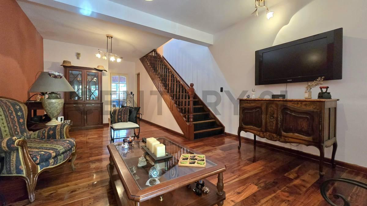 Jose Leon Cabezon 2634, Villa Pueyrredón, Capital Federal 1427, 阿根廷