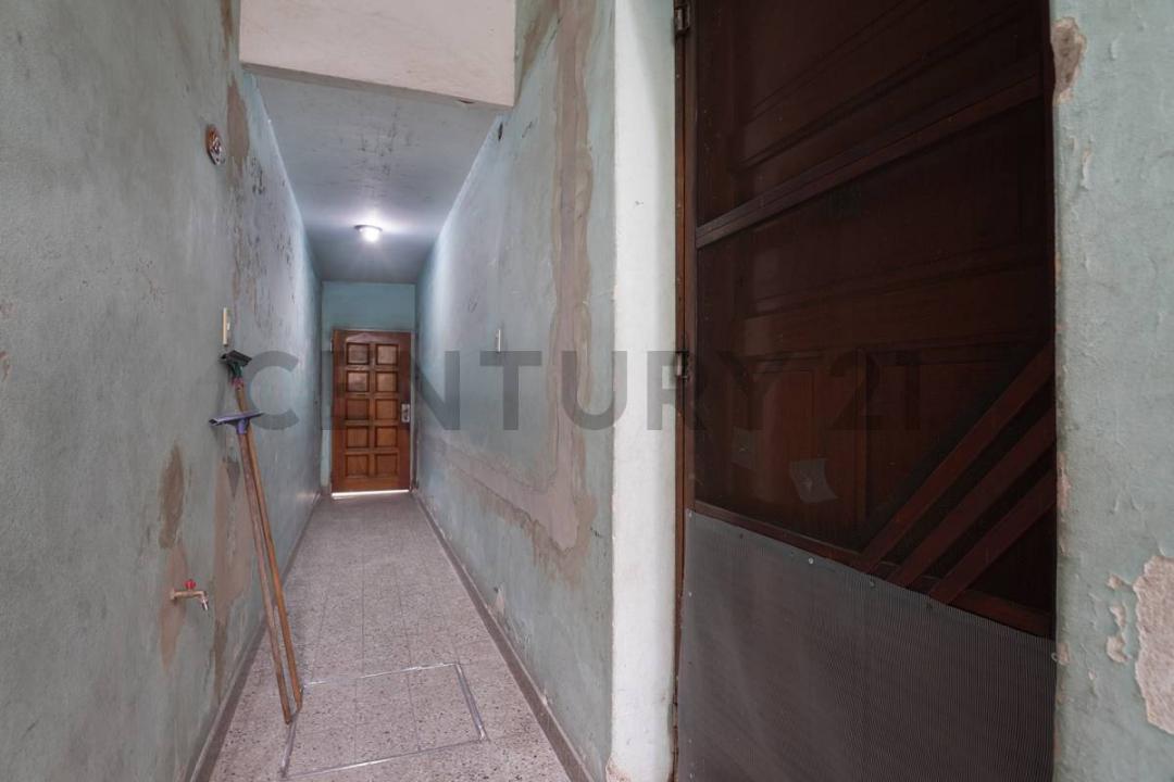 Puan 2000, Parque Chacabuco, Capital Federal 1406, Arjantin