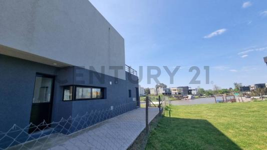 Boulevard de todos los santos 5000, Tigre, GBA Norte 1622, Argentina