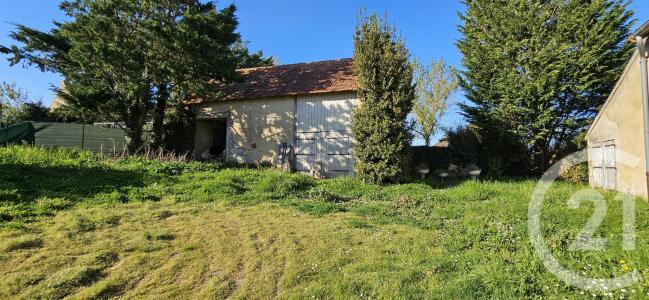 St Victor, Auvérnia 03410, França