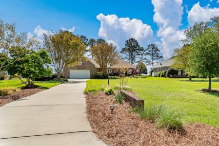 6042 Dolphin Road, Oriental, NC 28571, USA