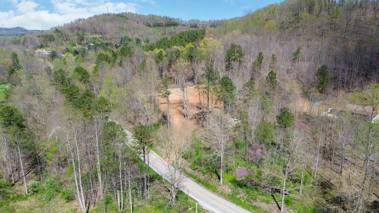 9999 Meadow Creek, Corbin, Kentucky 40759, USA