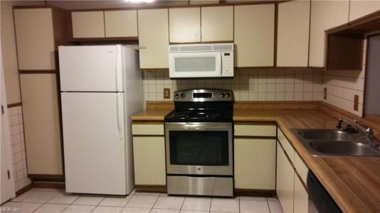 4909 Woods Edge Road, Virginia Beach, Вирджиния 23462, Соединенные Штаты