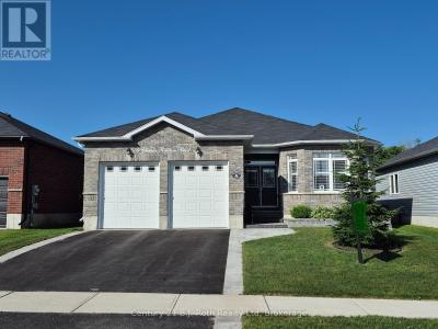 4 CHARLIE RAWSON BOULEVARD, Tay (victoria Harbour), Ontario L0K 2A0, Canada