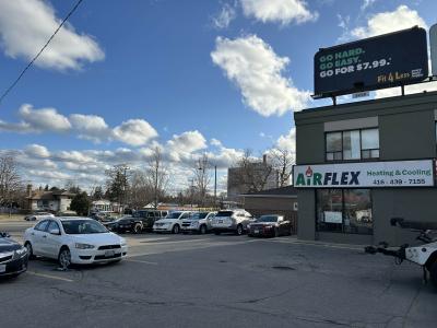 3250 Lawrence Avenue , Toronto, Ontario M1H 1A4, Canada