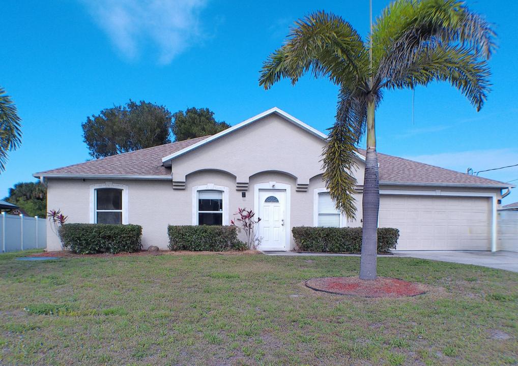 4226 SW Ragen Street, Port Saint Lucie, Florida 34953