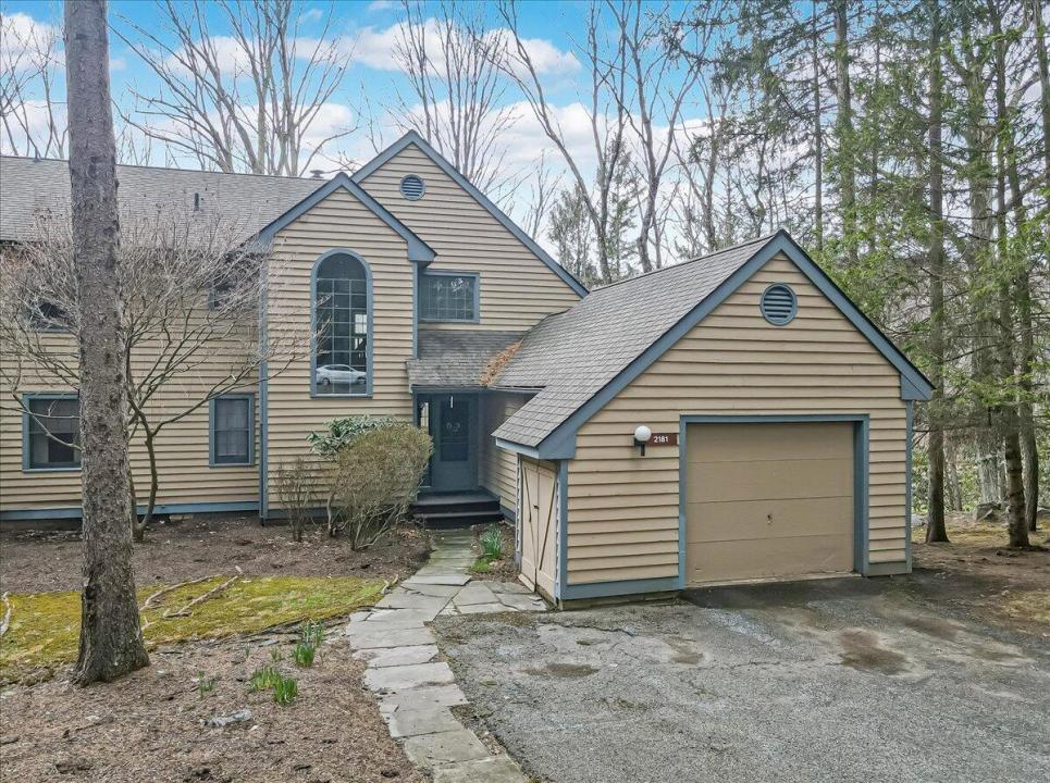 2181 Oak Hill Drive, Buck Hill Falls, Pennsylvania 18323