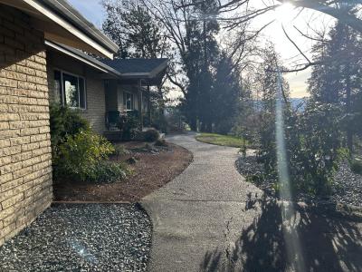 3320 Upper River Road, Grants Pass, Oregon 97526