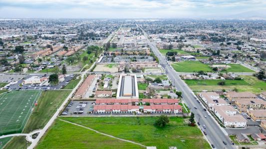 16410 Arrow Boulevard, Fontana, Калифорния 92335, Соединенные Штаты