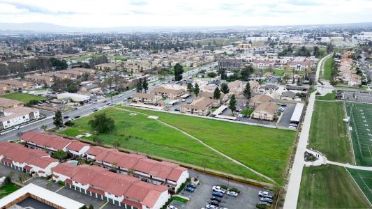 16410 Arrow Boulevard, Fontana, Калифорния 92335, Соединенные Штаты