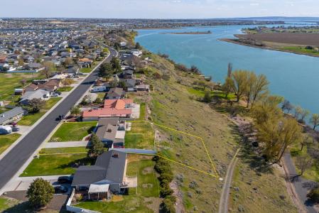 634 N Crestview Dr, Moses Lake, Washington 98837, USA
